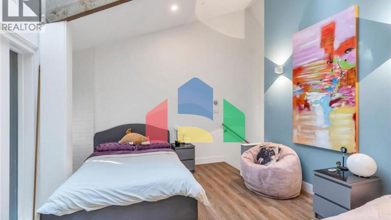 Residential - Townhouse - North Vancouver, Canada - Canada