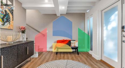 Residential - Townhouse - North Vancouver, Canada - Canada