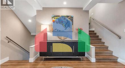 Residential - Townhouse - North Vancouver, Canada - Canada