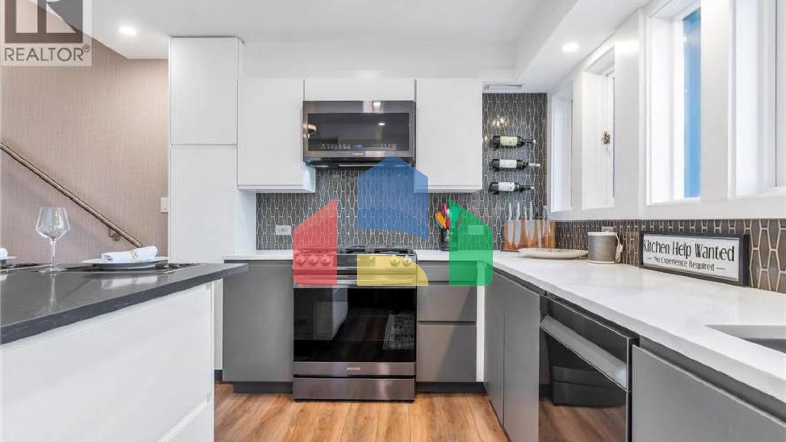 Residential - Townhouse - North Vancouver, Canada - Canada