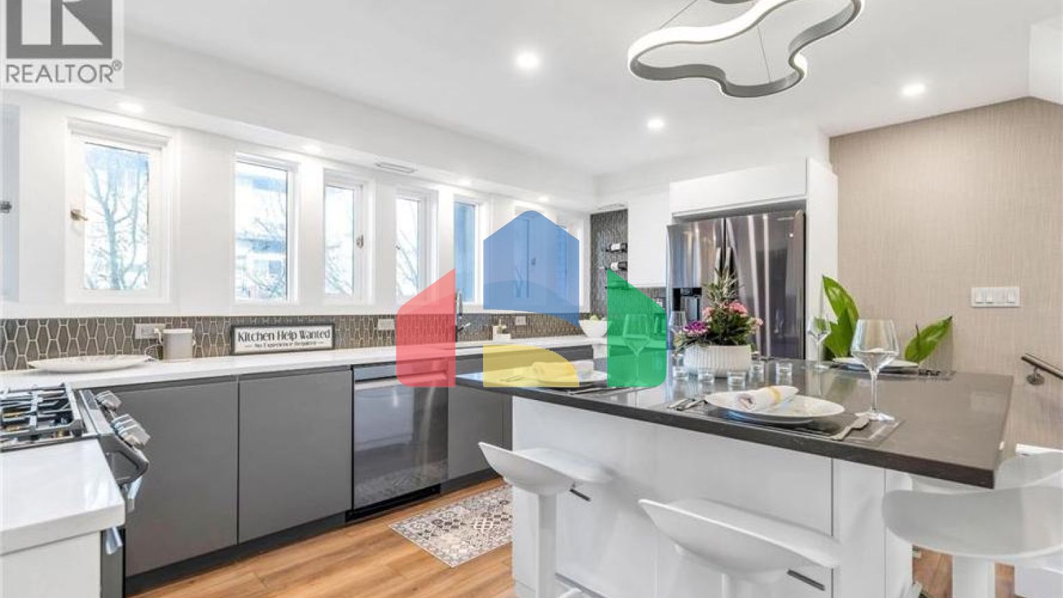 Residential - Townhouse - North Vancouver, Canada - Canada