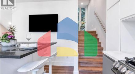 Residential - Townhouse - North Vancouver, Canada - Canada