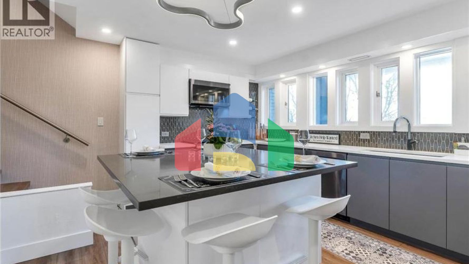 Residential - Townhouse - North Vancouver, Canada - Canada