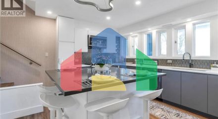 Residential - Townhouse - North Vancouver, Canada - Canada