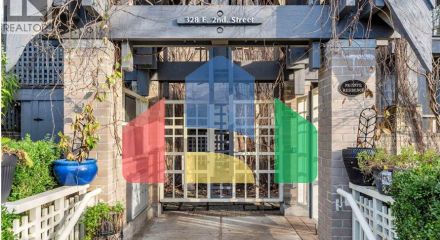 Residential - Townhouse - North Vancouver, Canada - Canada