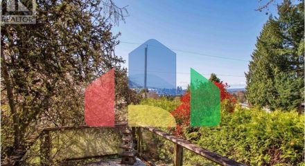 Residential - Single Family Home - North Vancouver, Canada - Canada