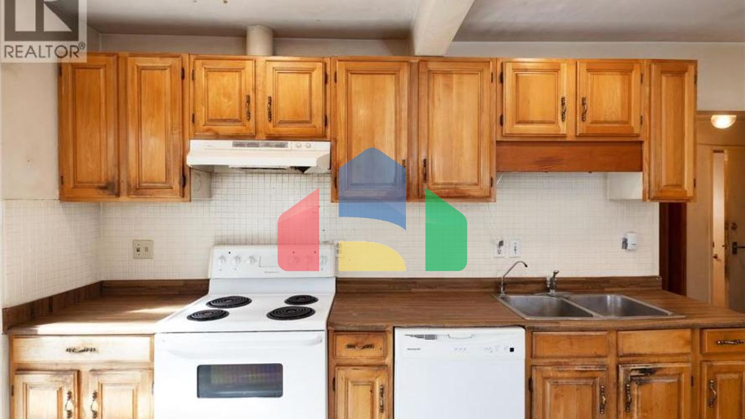 Residential - Single Family Home - North Vancouver, Canada - Canada