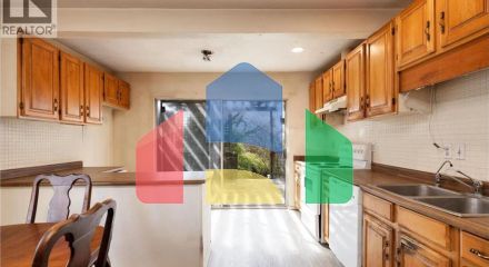 Residential - Single Family Home - North Vancouver, Canada - Canada