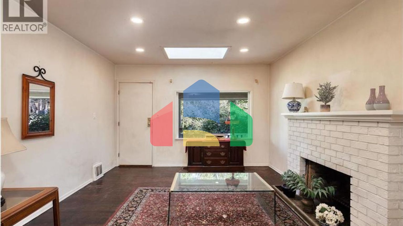 Residential - Single Family Home - North Vancouver, Canada - Canada