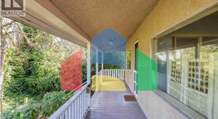 Residential - Single Family Home - North Vancouver, Canada - Canada