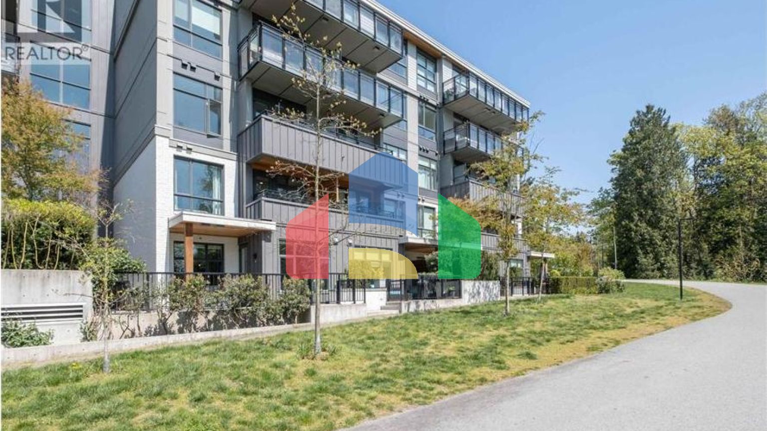 Residential - Townhouse - North Vancouver, Canada - Canada