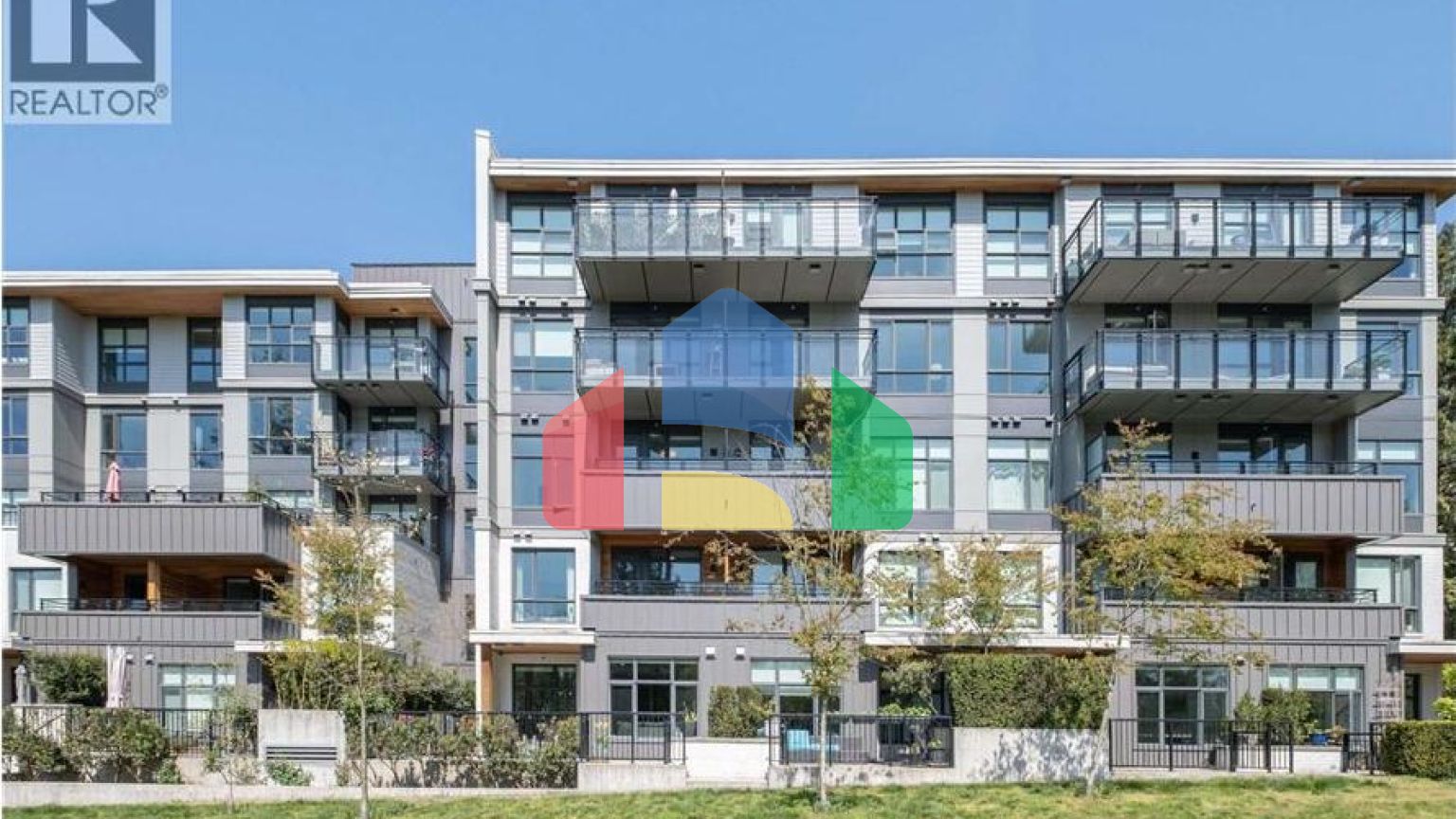 Residential - Townhouse - North Vancouver, Canada - Canada