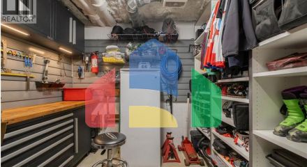 Residential - Townhouse - North Vancouver, Canada - Canada