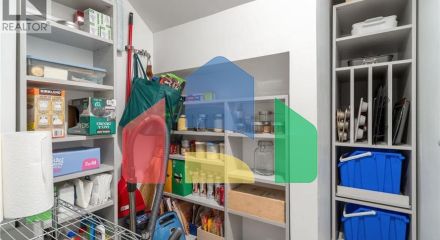 Residential - Townhouse - North Vancouver, Canada - Canada