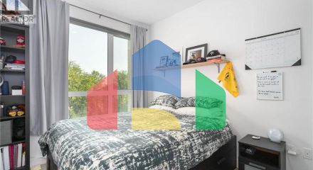 Residential - Townhouse - North Vancouver, Canada - Canada