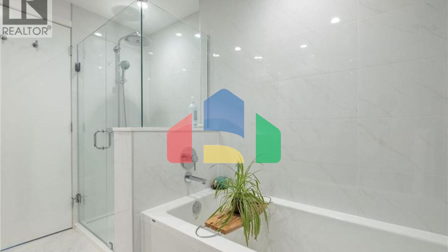 Residential - Townhouse - North Vancouver, Canada - Canada