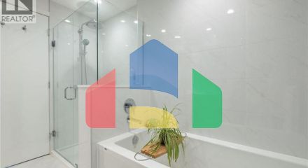 Residential - Townhouse - North Vancouver, Canada - Canada