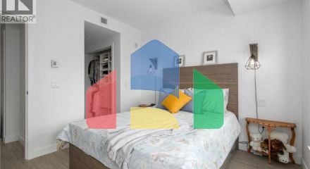 Residential - Townhouse - North Vancouver, Canada - Canada