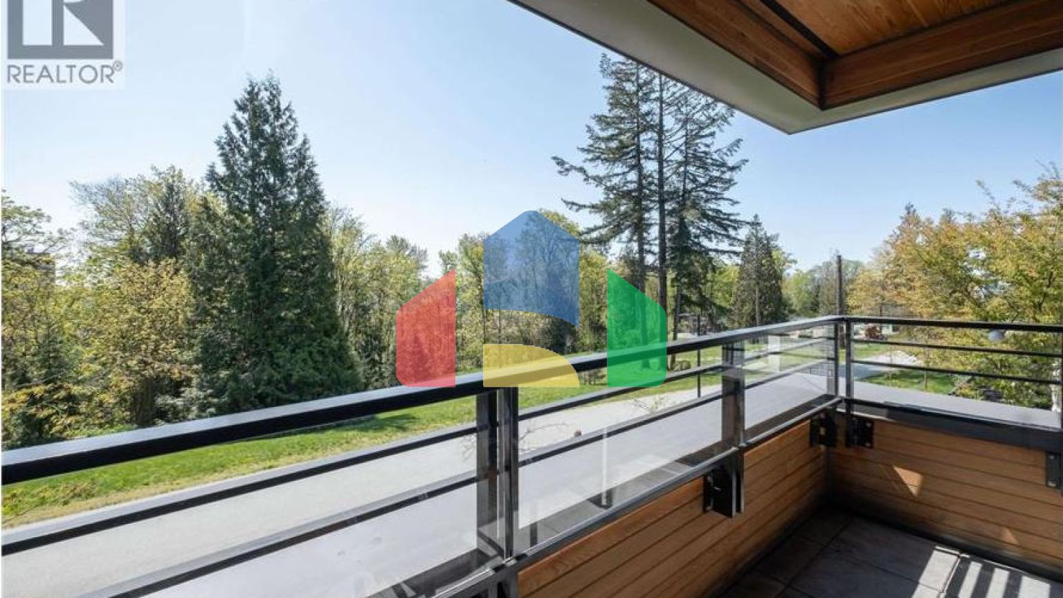 Residential - Townhouse - North Vancouver, Canada - Canada