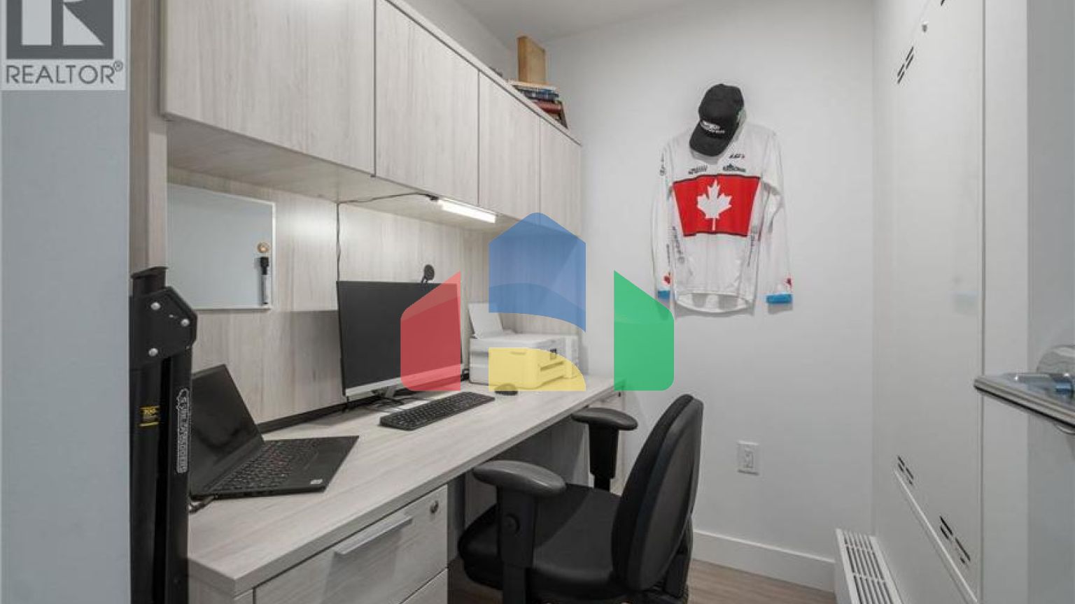 Residential - Townhouse - North Vancouver, Canada - Canada