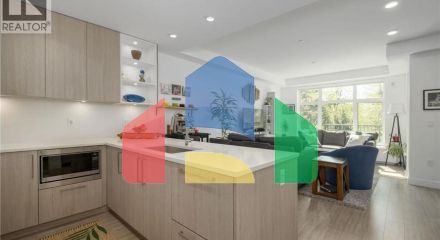 Residential - Townhouse - North Vancouver, Canada - Canada