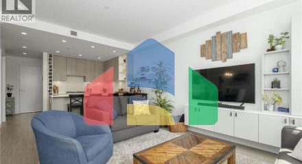 Residential - Townhouse - North Vancouver, Canada - Canada