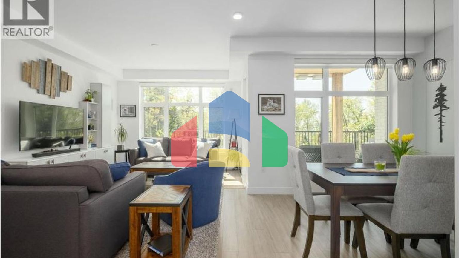 Residential - Townhouse - North Vancouver, Canada - Canada