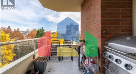 Residential - Single Family Home - North Vancouver, Canada - Canada