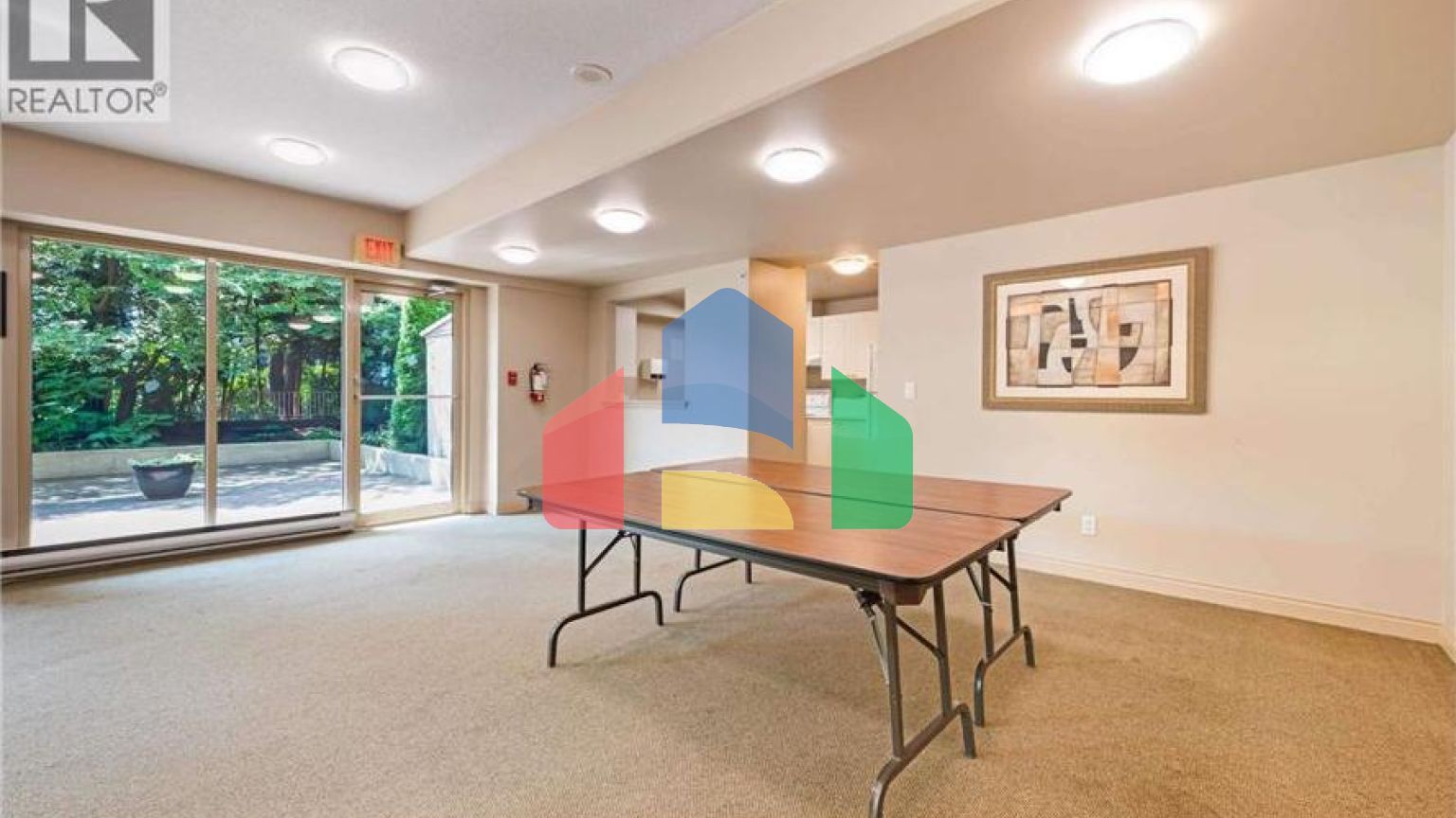 Residential - Single Family Home - North Vancouver, Canada - Canada