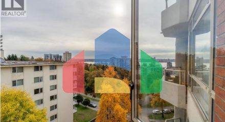 Residential - Single Family Home - North Vancouver, Canada - Canada