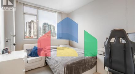 Residential - Single Family Home - North Vancouver, Canada - Canada