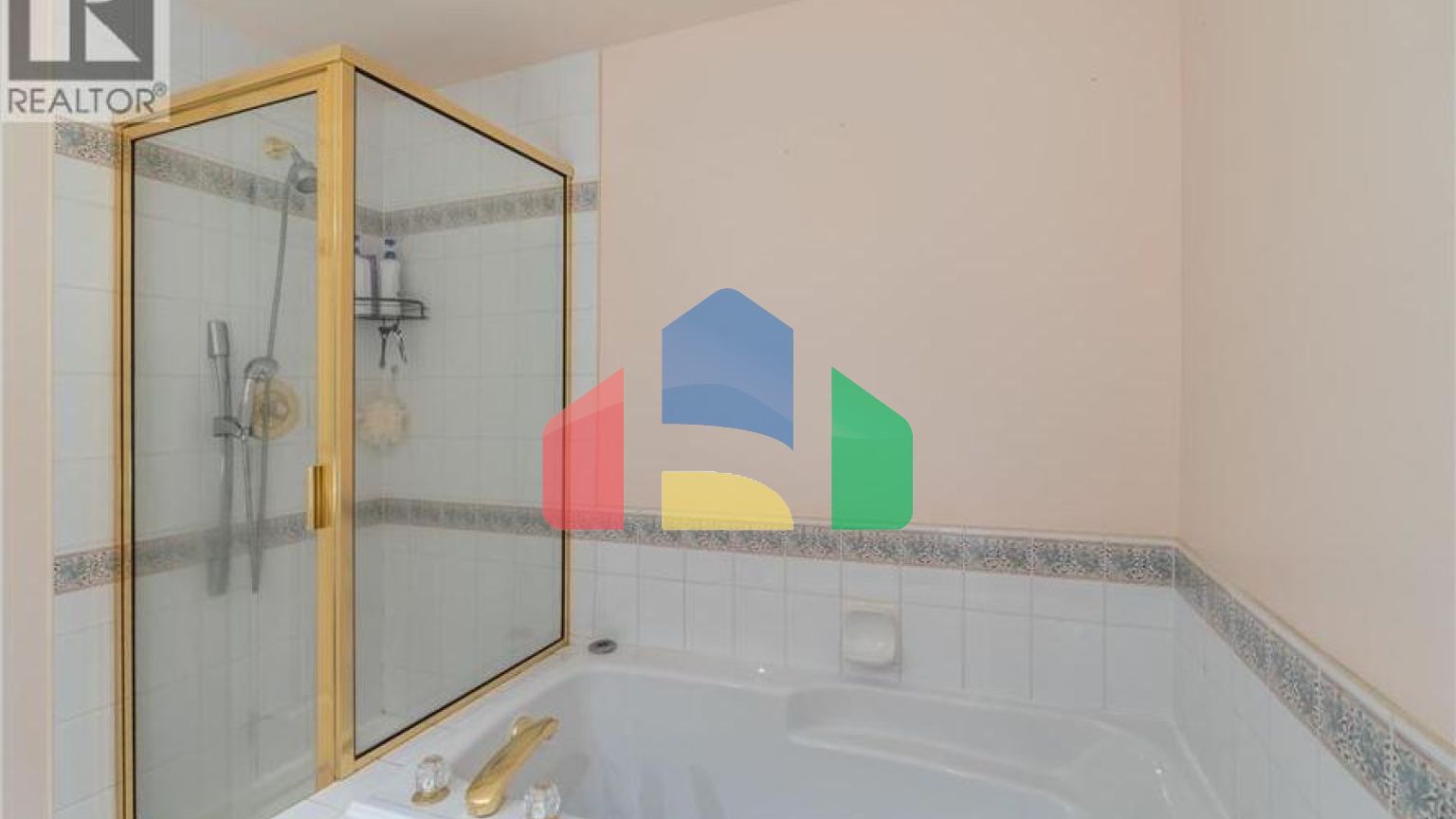 Residential - Single Family Home - North Vancouver, Canada - Canada