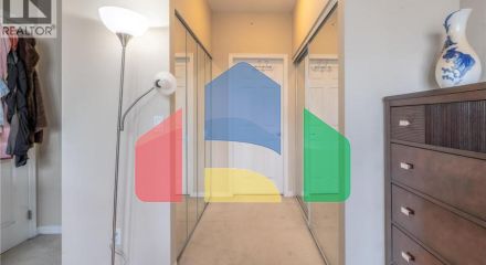 Residential - Single Family Home - North Vancouver, Canada - Canada