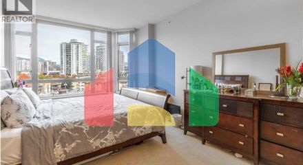 Residential - Single Family Home - North Vancouver, Canada - Canada