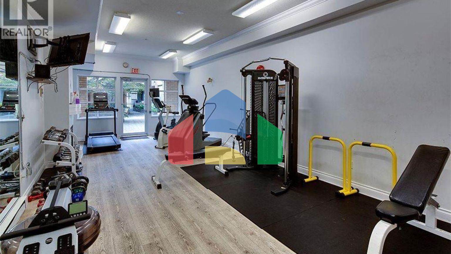 Residential - Single Family Home - North Vancouver, Canada - Canada