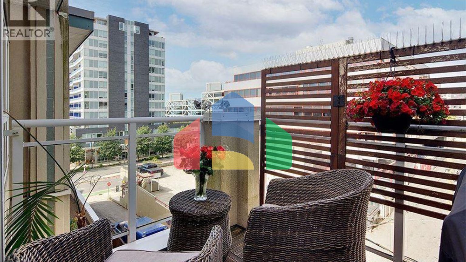 Residential - Single Family Home - North Vancouver, Canada - Canada