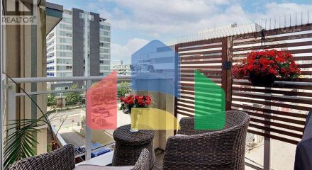 Residential - Single Family Home - North Vancouver, Canada - Canada