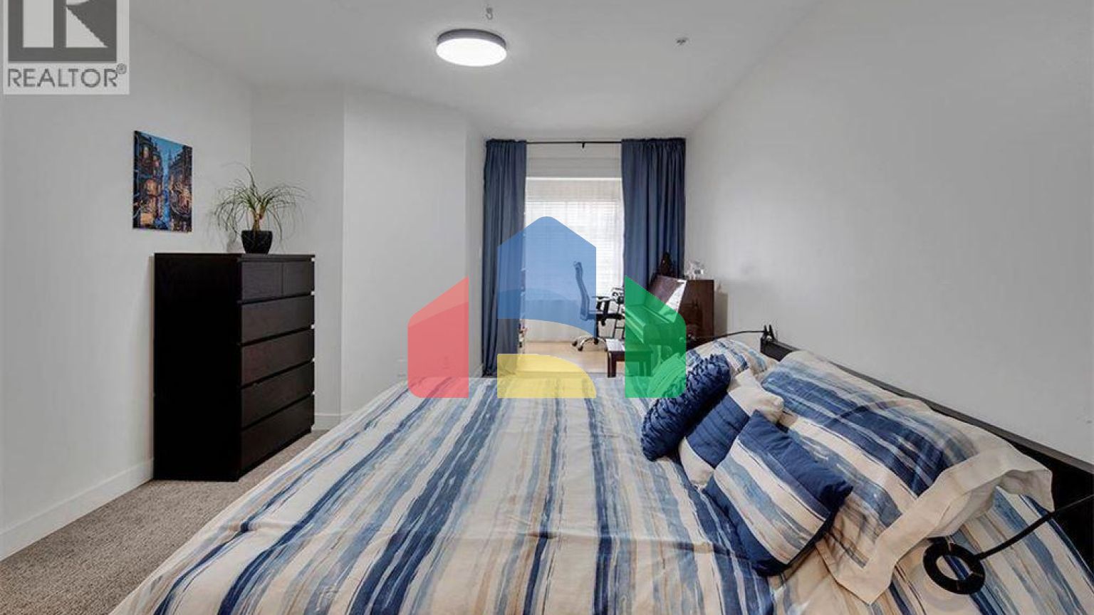 Residential - Single Family Home - North Vancouver, Canada - Canada