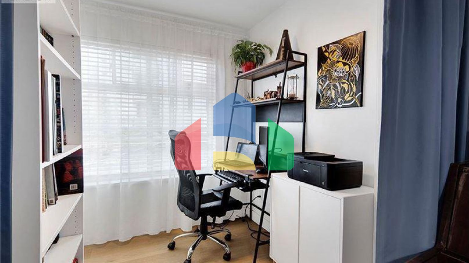 Residential - Single Family Home - North Vancouver, Canada - Canada