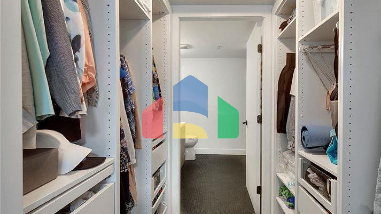 Residential - Single Family Home - North Vancouver, Canada - Canada