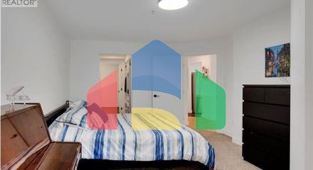 Residential - Single Family Home - North Vancouver, Canada - Canada