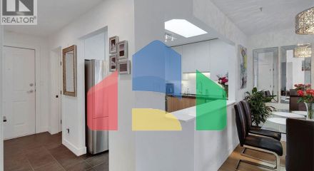 Residential - Single Family Home - North Vancouver, Canada - Canada