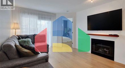 Residential - Single Family Home - North Vancouver, Canada - Canada