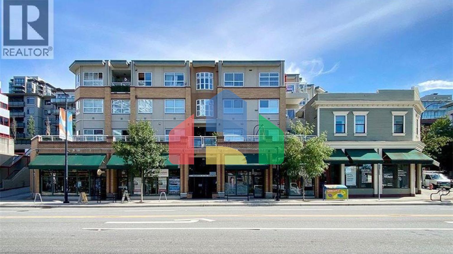 Residential - Single Family Home - North Vancouver, Canada - Canada