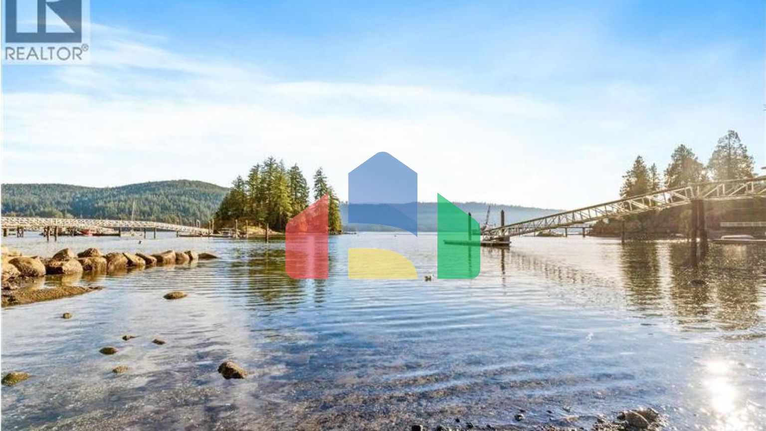 Residential - Single Family Home - North Vancouver, Canada - Canada