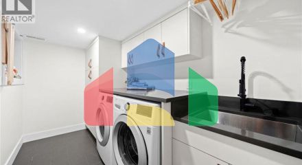 Residential - Single Family Home - North Vancouver, Canada - Canada