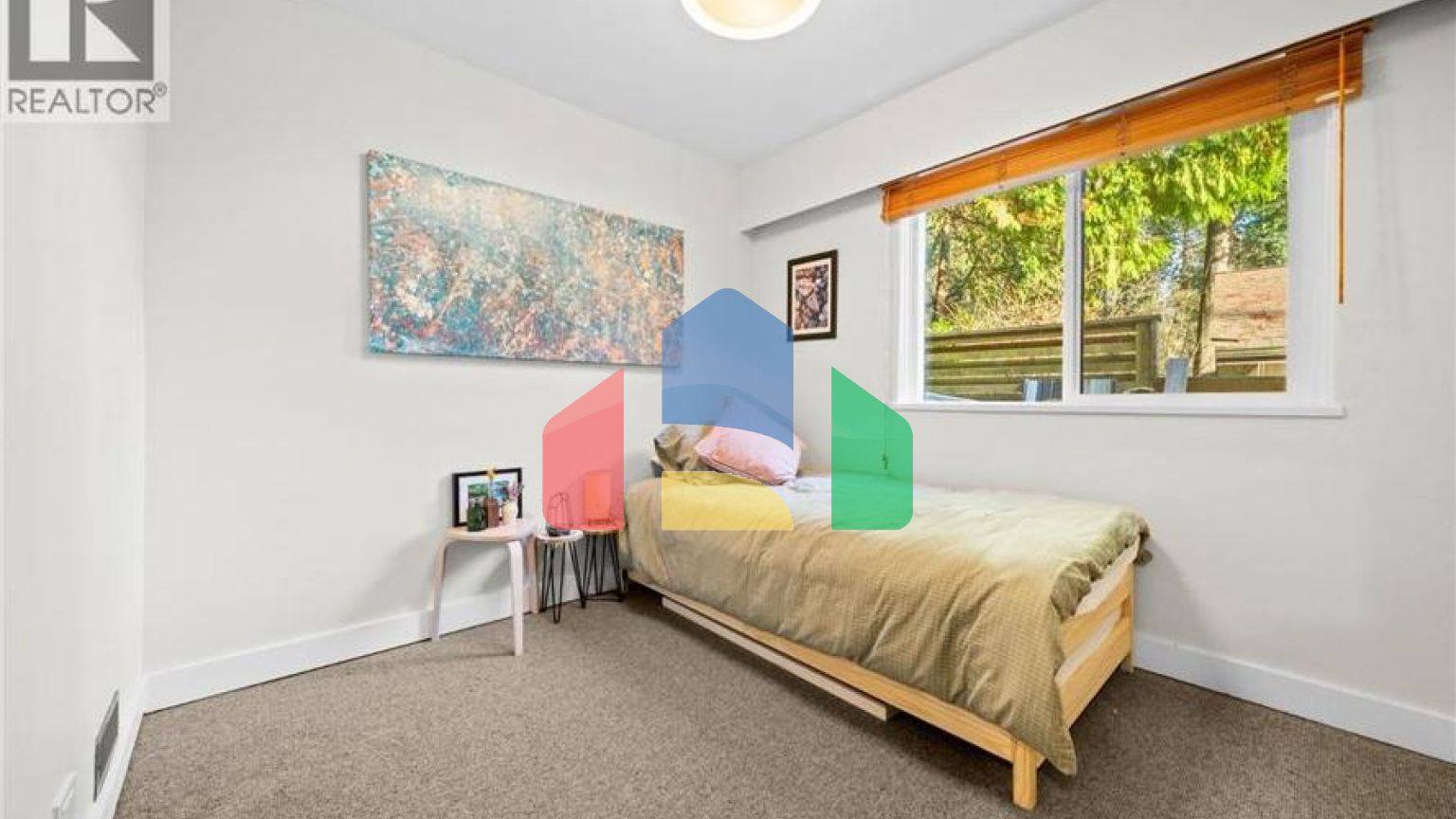 Residential - Single Family Home - North Vancouver, Canada - Canada