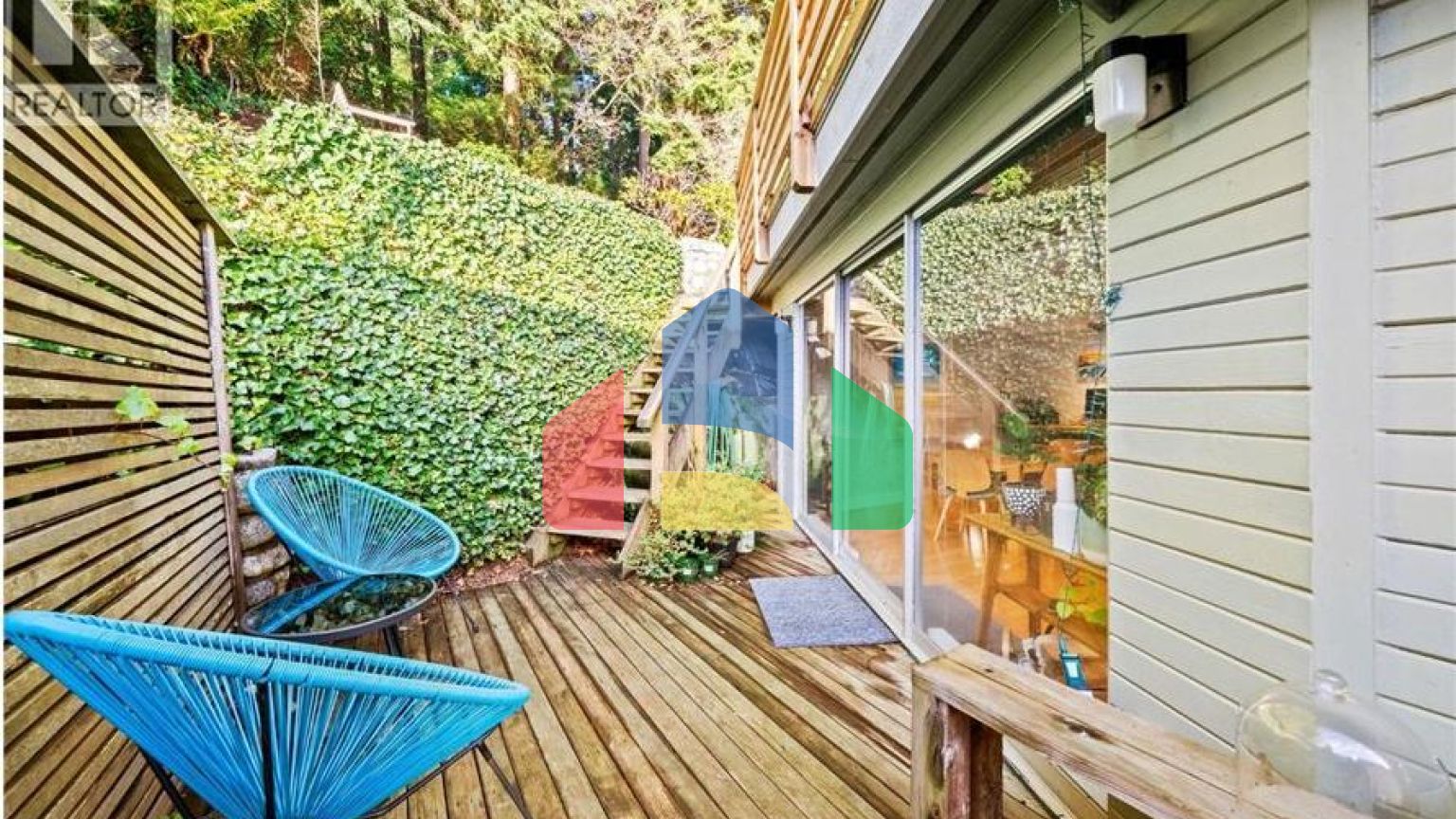 Residential - Single Family Home - North Vancouver, Canada - Canada