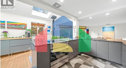 Residential - Single Family Home - North Vancouver, Canada - Canada