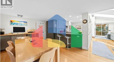 Residential - Single Family Home - North Vancouver, Canada - Canada